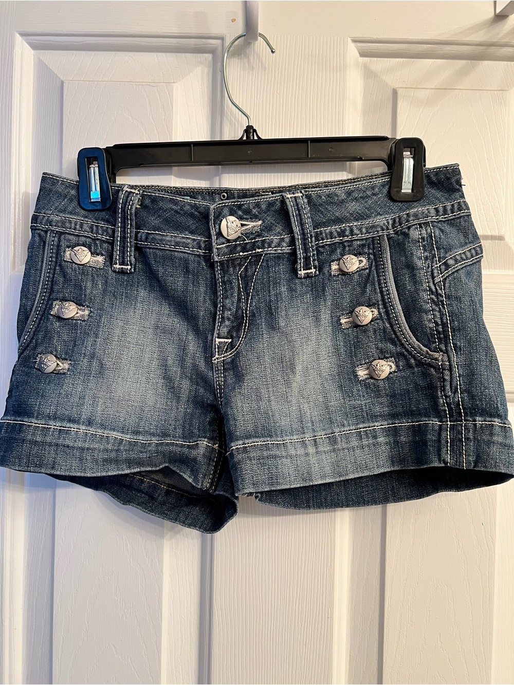 Sang Real Women's Denim Short Shorts in Washed Blue with Button Detailing